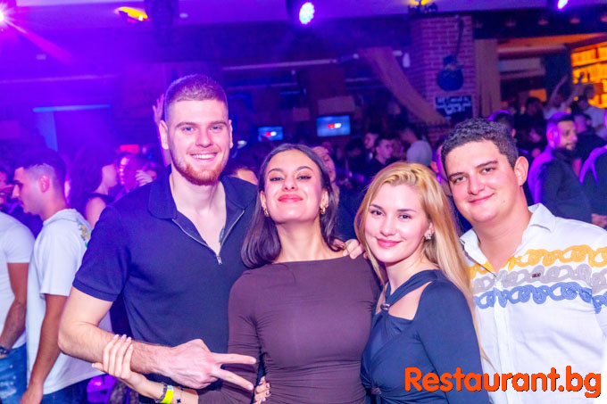 Students party with MIRELA 2025