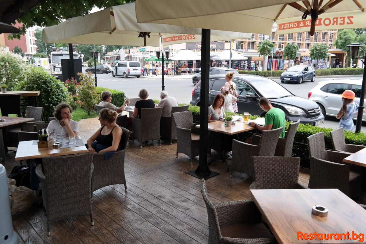 Bar &amp; Grill ZERO Sunny Beach 