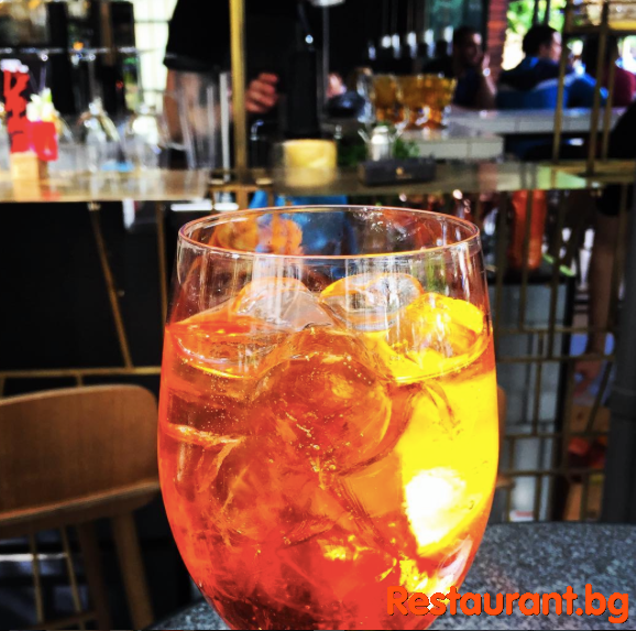 Food, Drinks & Cocktails