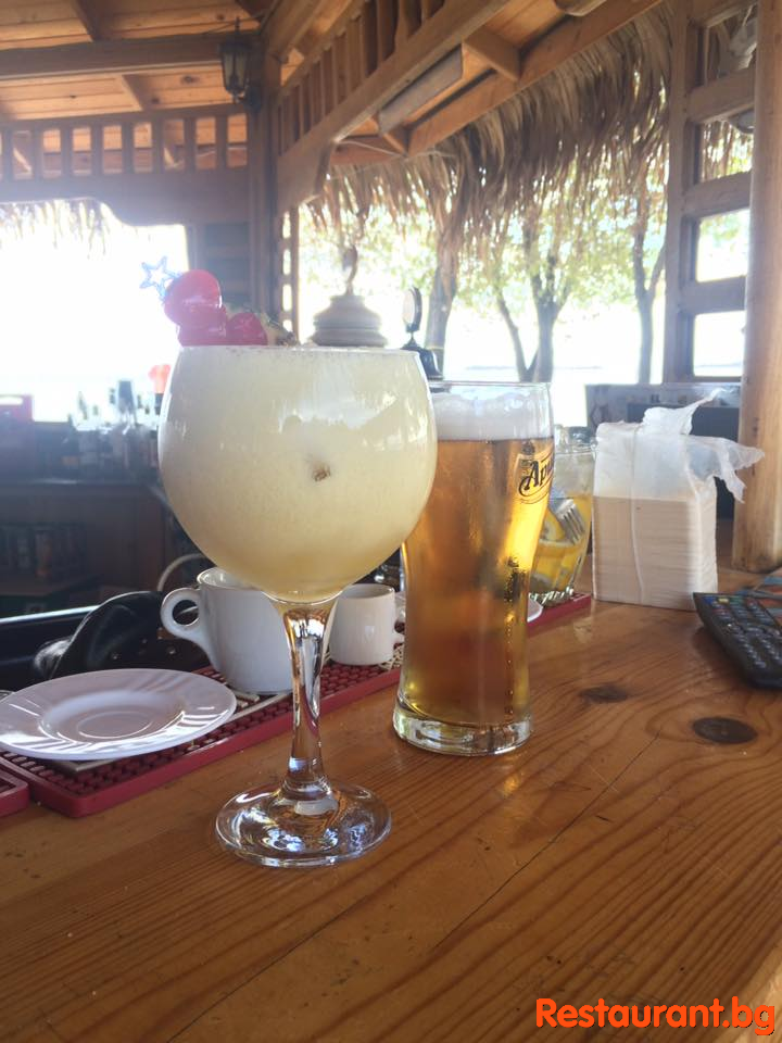 Food Bar Fish &amp; Grill PARADISE BEACH Restaurant Sunny Beach 