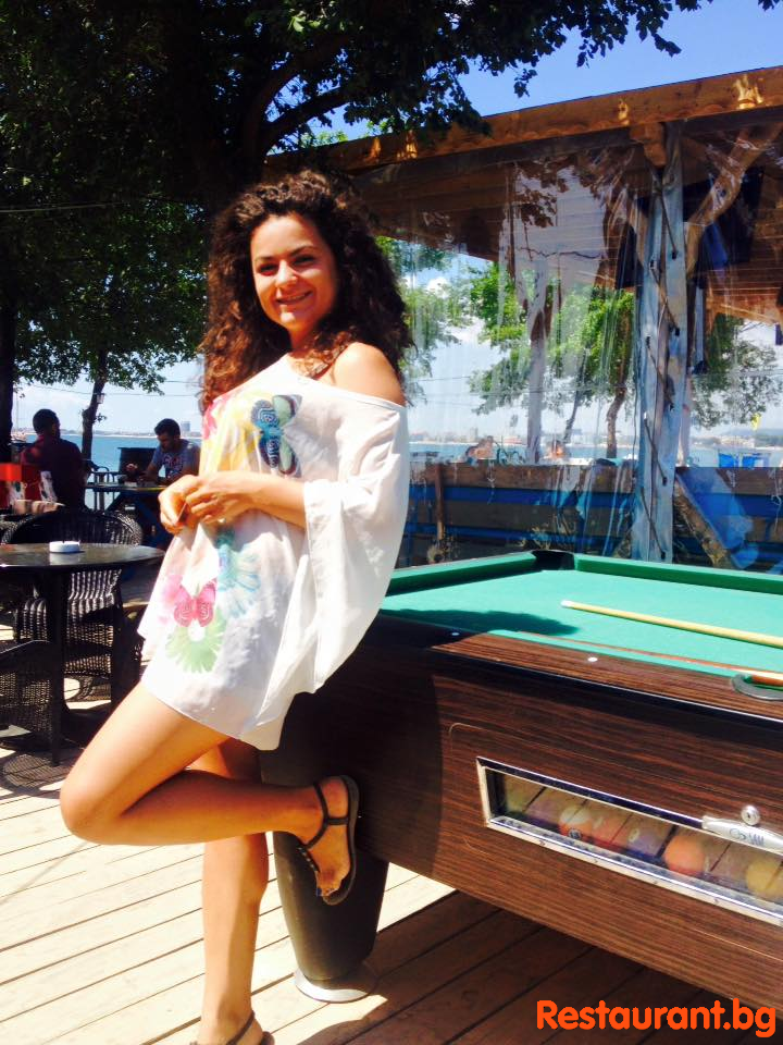 Bar Fish &amp; Grill PARADISE BEACH Restaurant Sunny Beach 