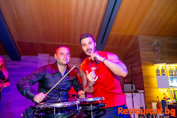 Students Party with GALIN