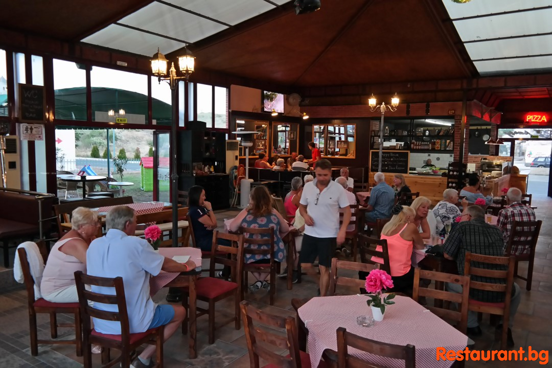 Restaurant Bar & Food "SALT N PEPPER at LAZUR" Sunny Beach