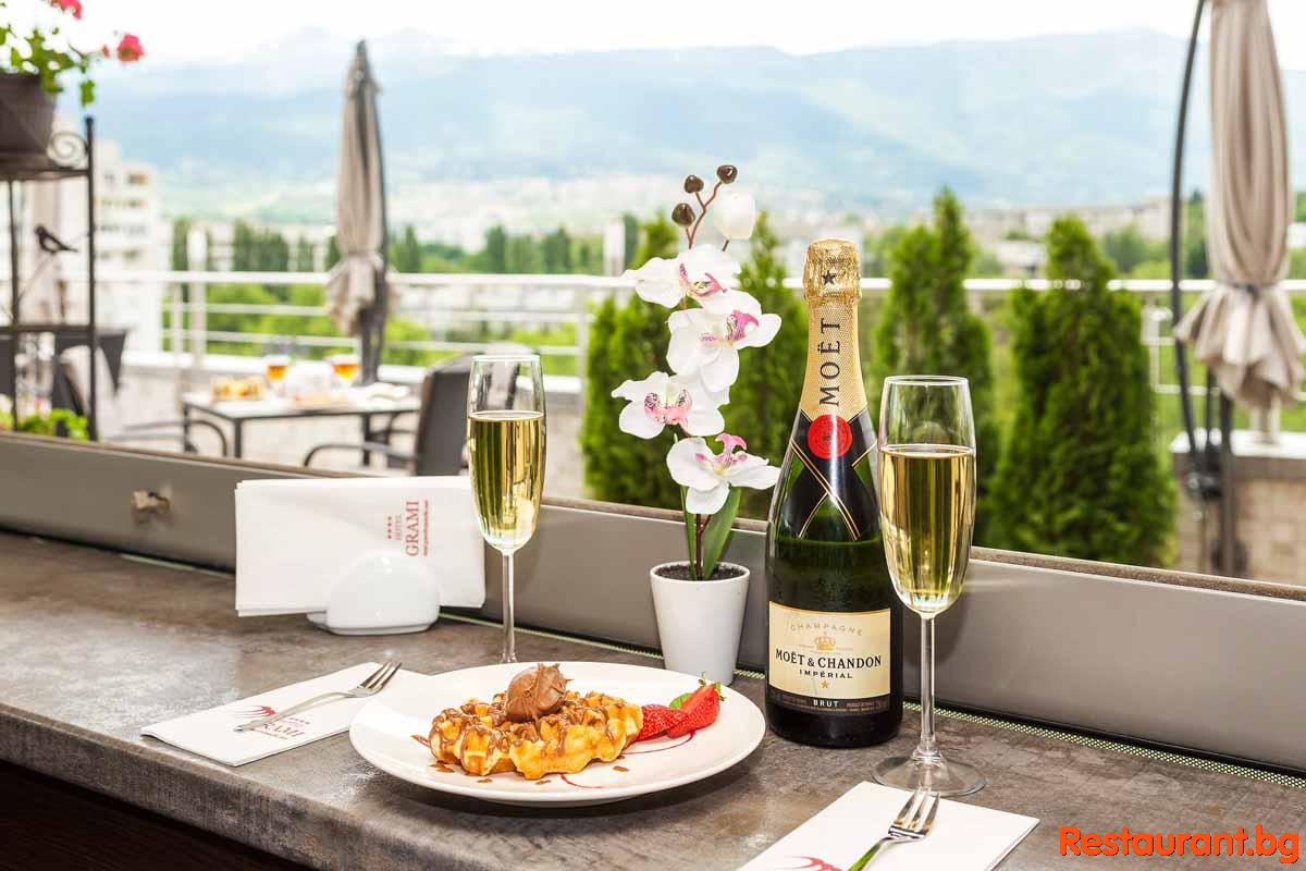 Sky Bar & Restaurant GRAMI