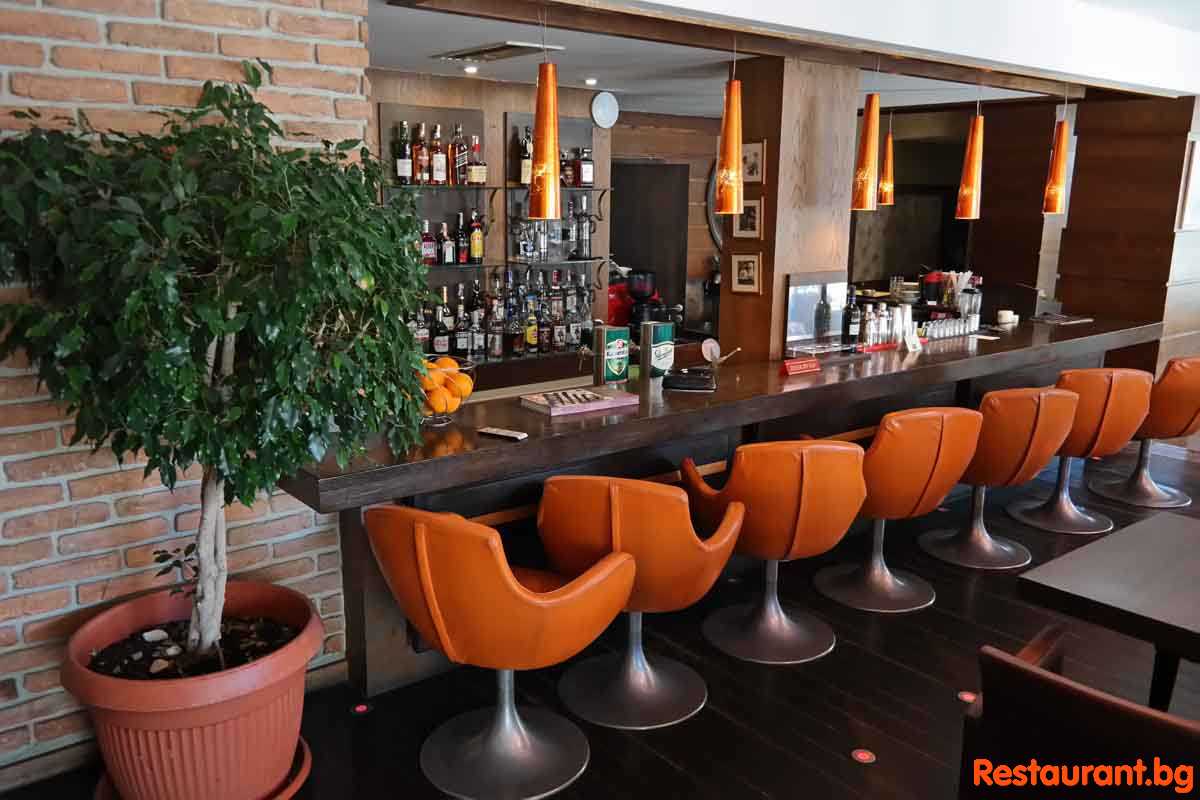 Bar & Dinner BOULEVARD