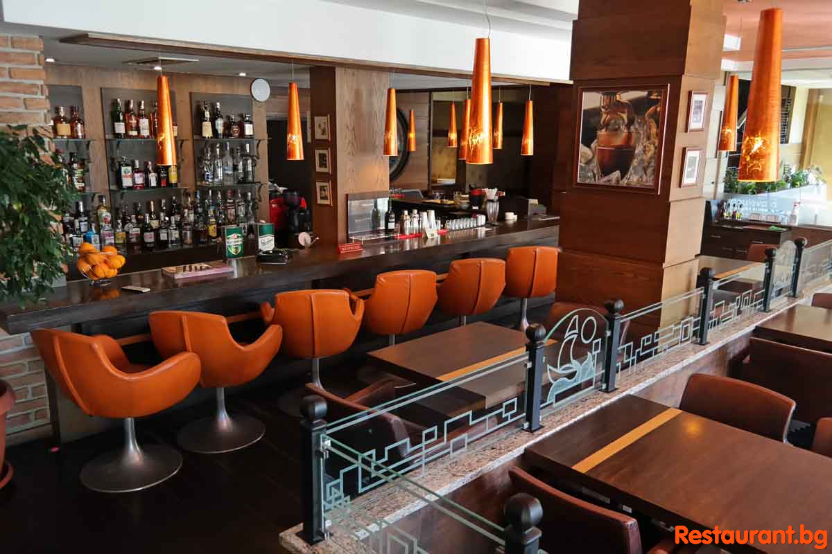 Bar & Dinner BOULEVARD