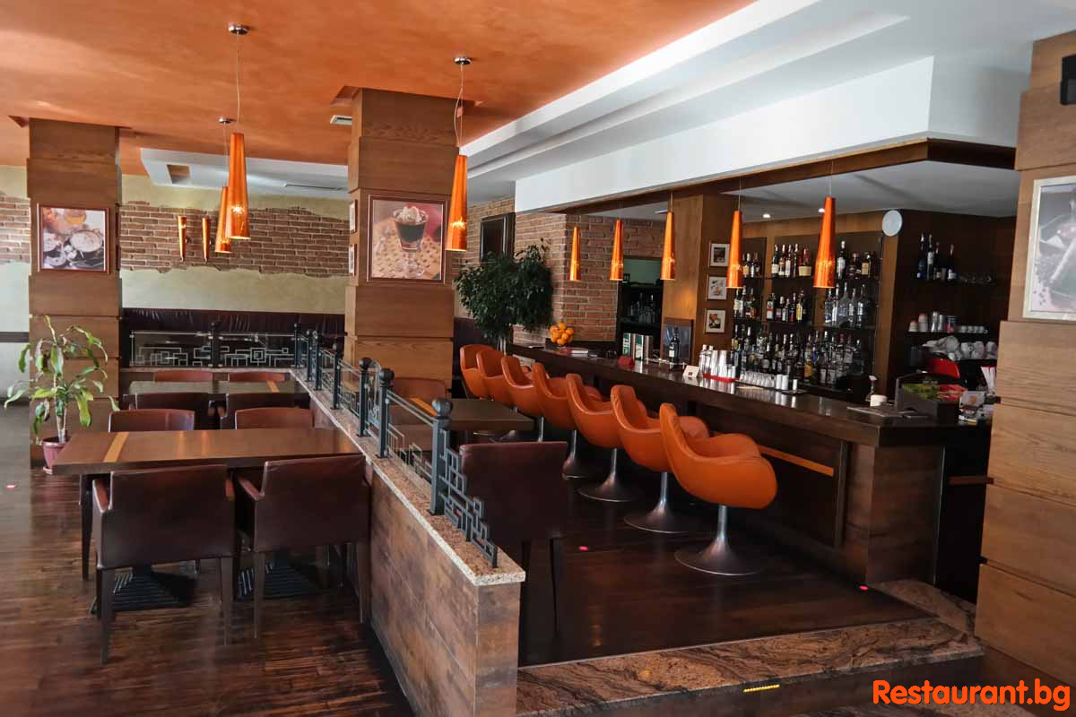 Bar & Dinner BOULEVARD