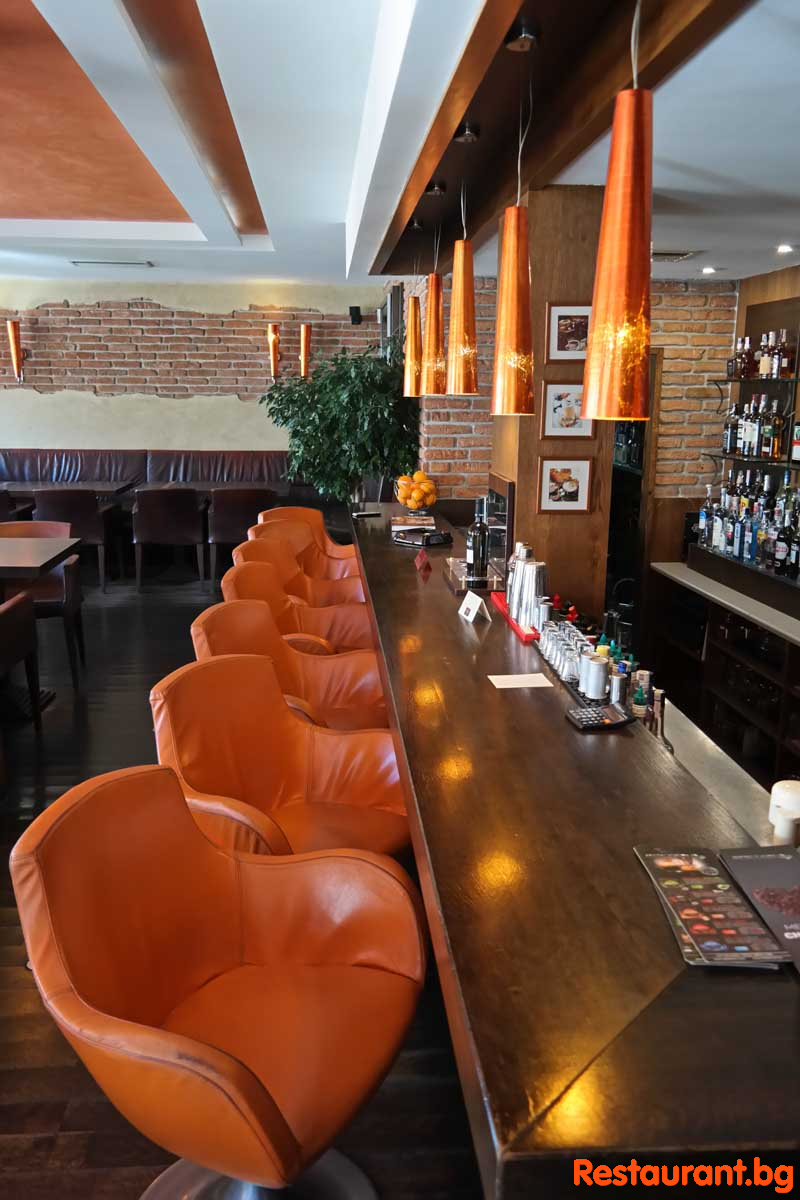 Bar & Dinner BOULEVARD