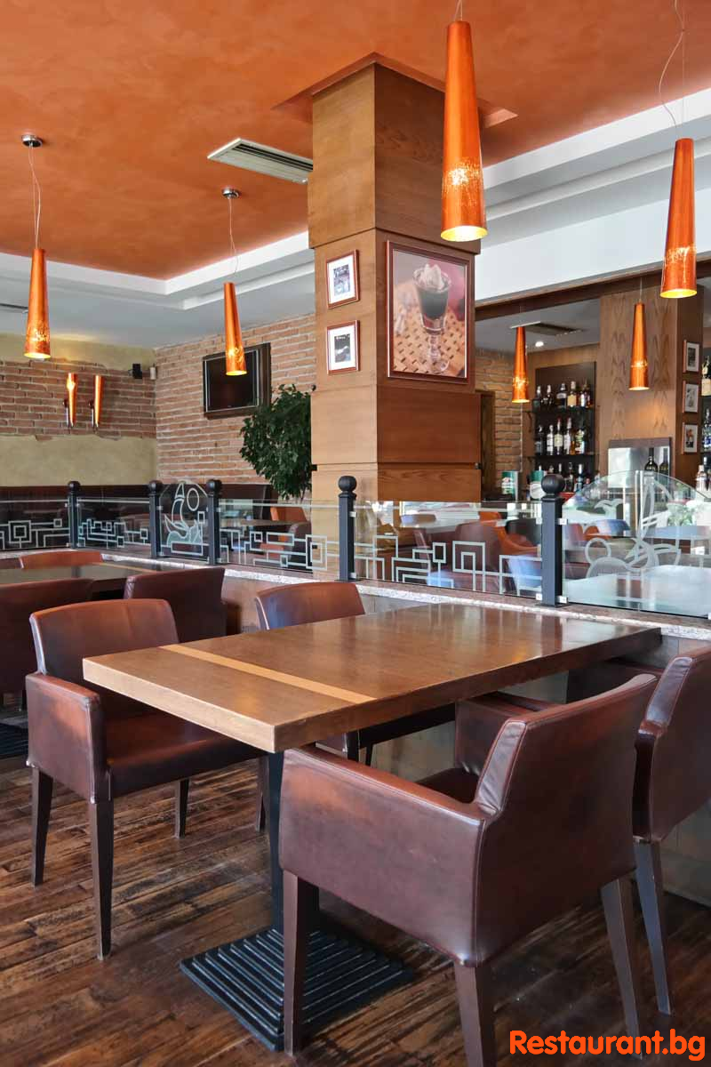 Bar & Dinner BOULEVARD
